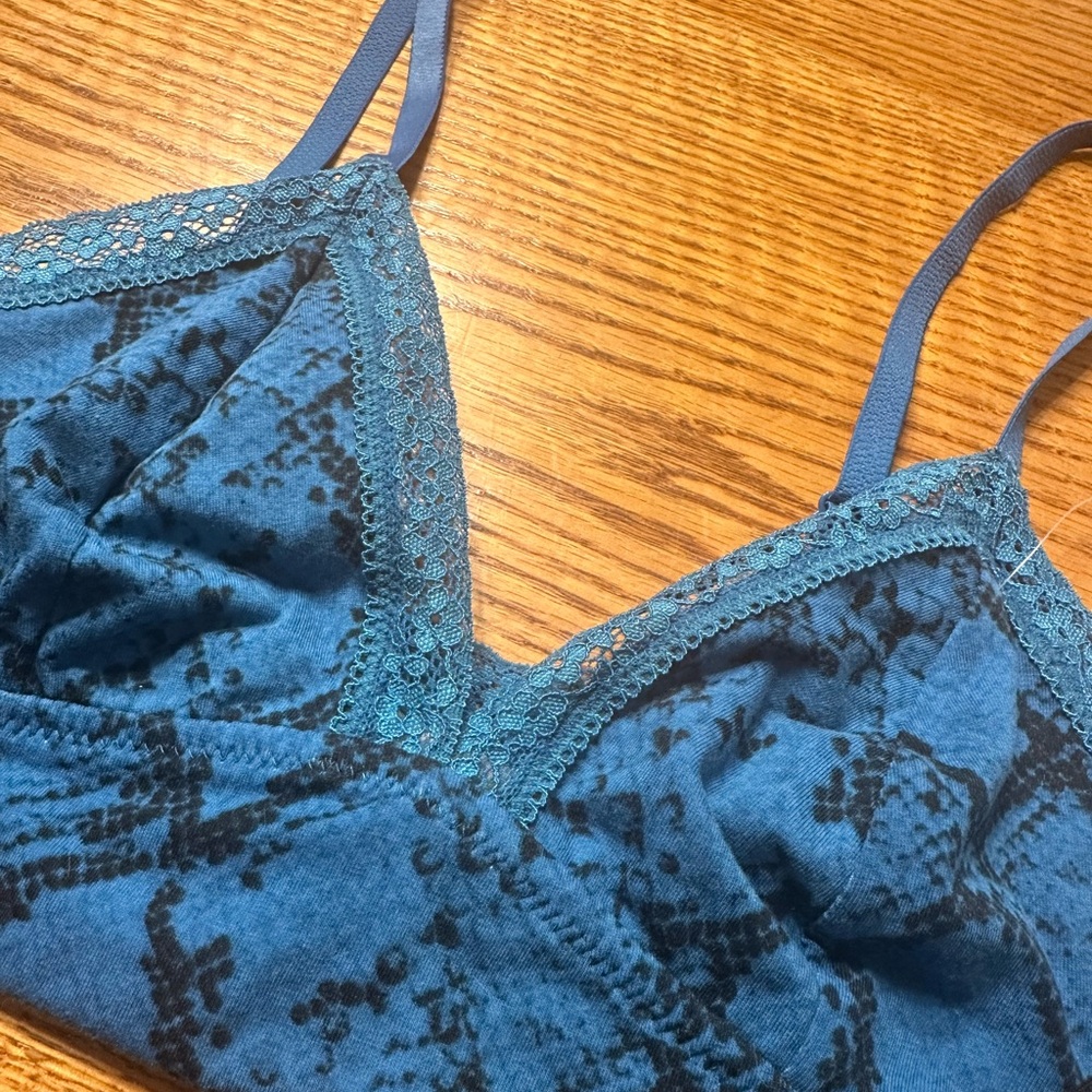 2 Jenni Bralettes 1 Blue Print & 1 Black NWT Size Small - Picture 8 of 12